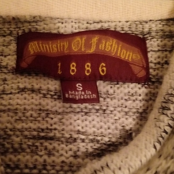 Sweater - Picture 3 of 3